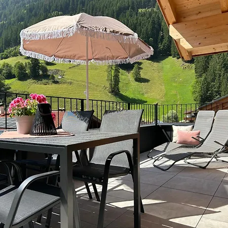 Stubaier Bergnest Apartman *